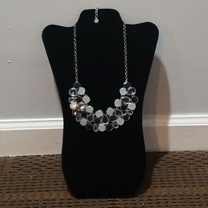 *new with tags*never worn*Statement necklace*